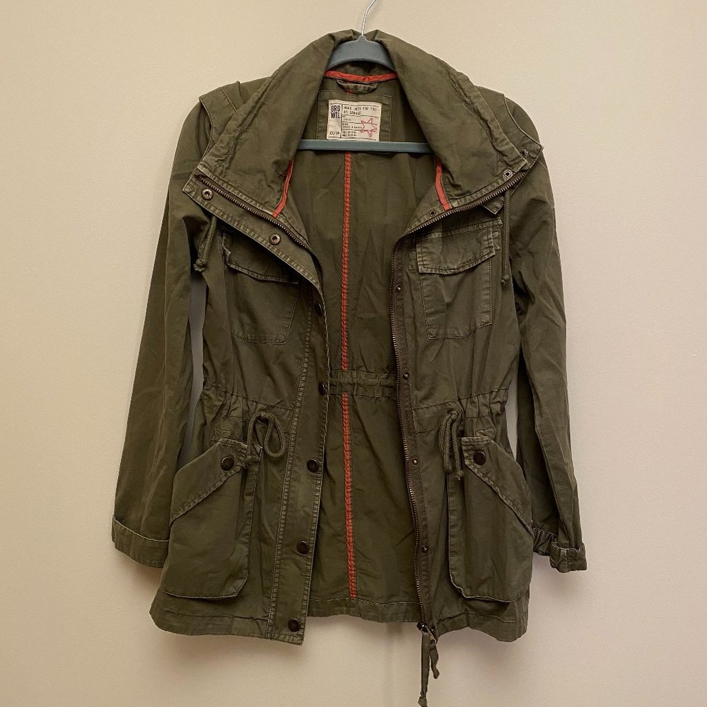 Women's Garage Essential Utility Hooded Jacket Army Green size XS